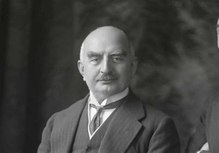 100 Years Ago, One Random Guy Owned 5% Of All Oil Found In Iraq... And YES He Died One Of The Richest People On The Planet
