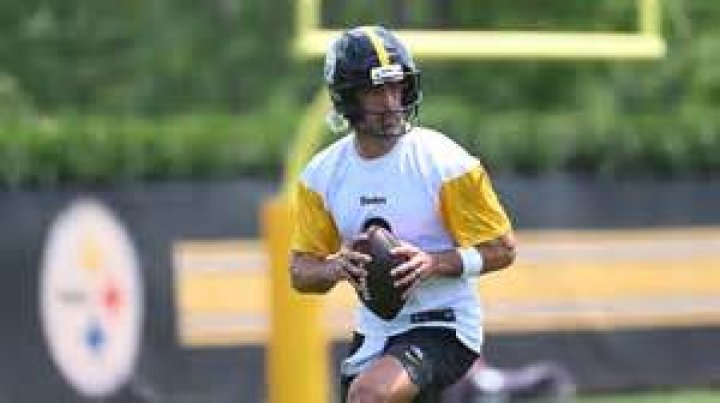 Aaron Rodgers Will Make A Ton Of Money... Even Though He's Out For The Season After Four Plays