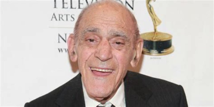 Abe Vigoda Net Worth | Celebrity Net Worth