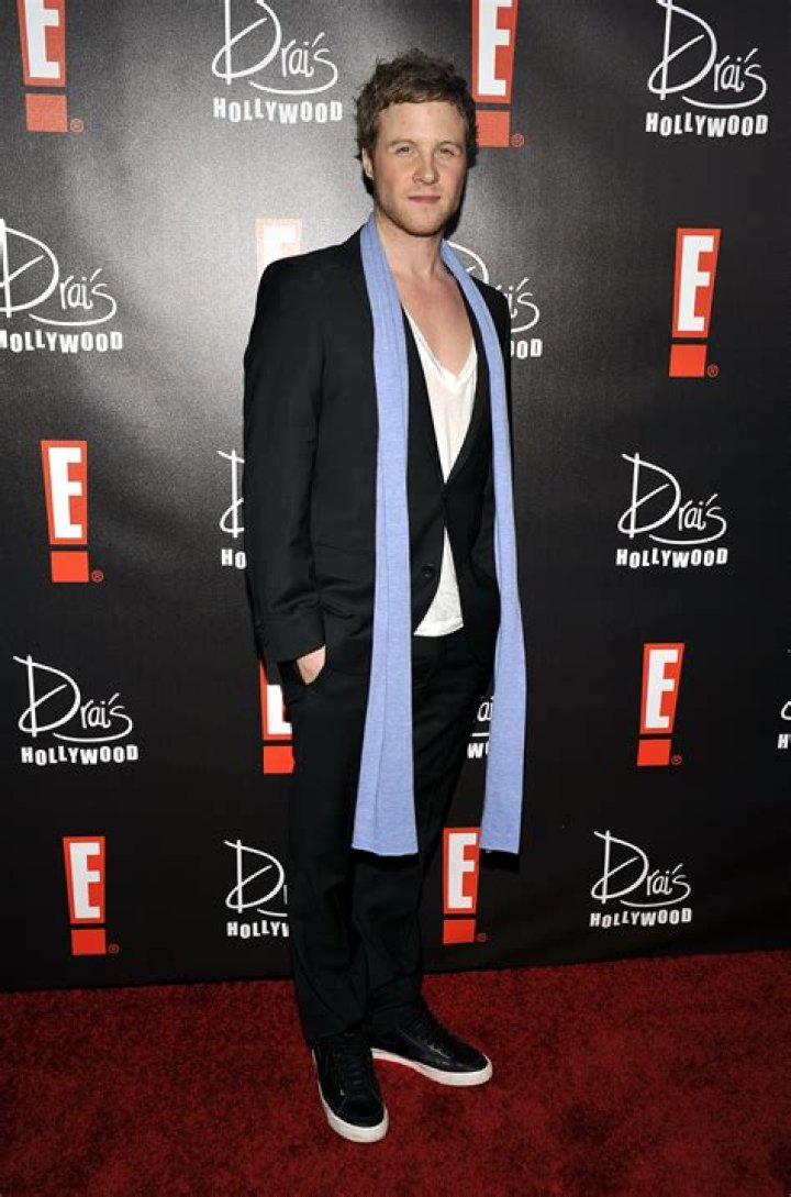 Ashton Holmes Net Worth | Celebrity Net Worth