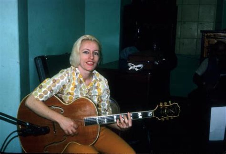 Carol Kaye Net Worth | Celebrity Net Worth