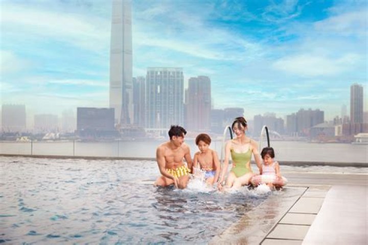 Chinese Billionaire Abducted From Four Seasons Hotel In Hong Kong