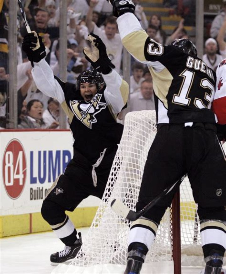 Chris Kunitz Net Worth | Celebrity Net Worth