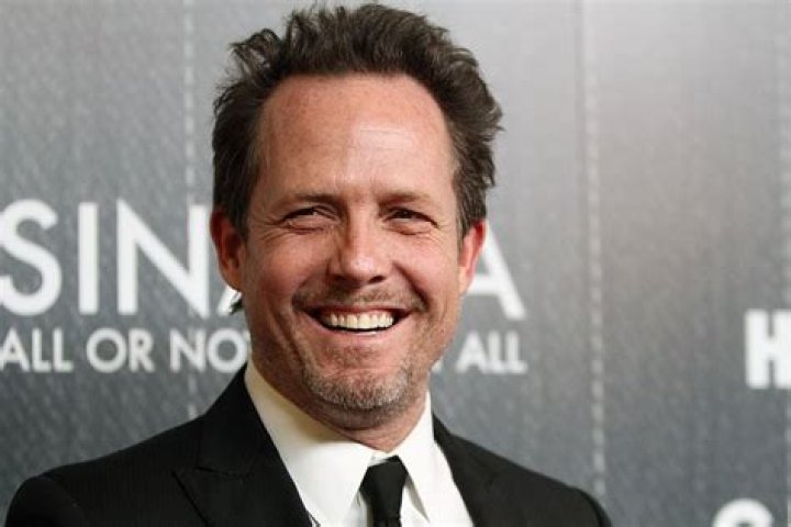 Dean Winters Net Worth | Celebrity Net Worth