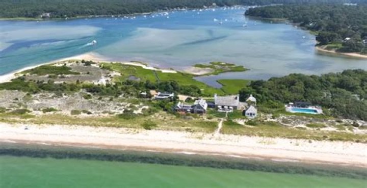 Diane Sawyer Lists Incredible 20-Acre Martha's Vineyard Beachfront Estate For $24 Million