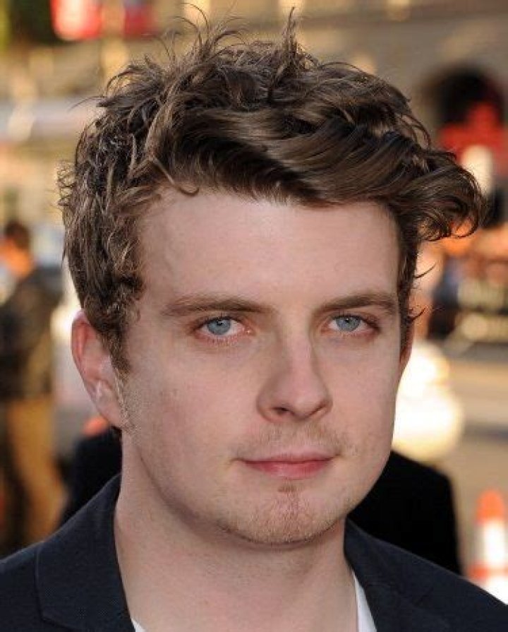 Erik Knudsen Net Worth | Celebrity Net Worth