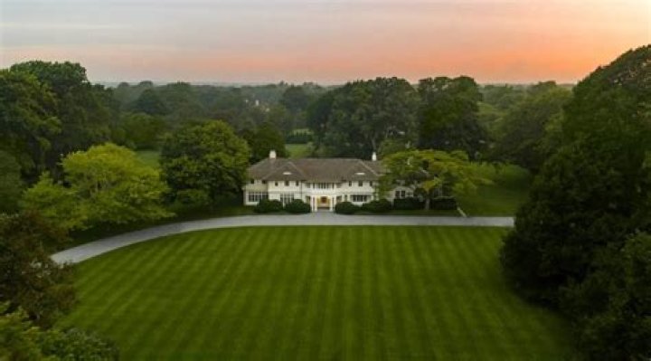 Fashion Billionaire Tom Ford Pays $52 Million For Jackie Kennedy's Childhood Hamptons Estate