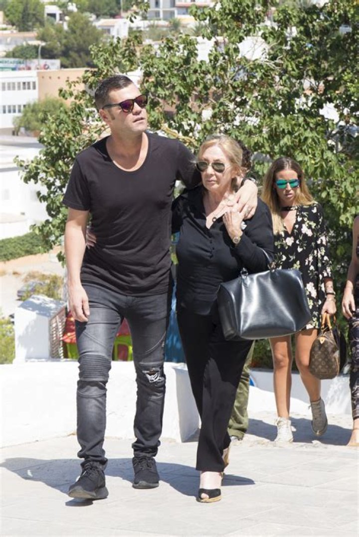 Fonsi Nieto Net Worth | Celebrity Net Worth