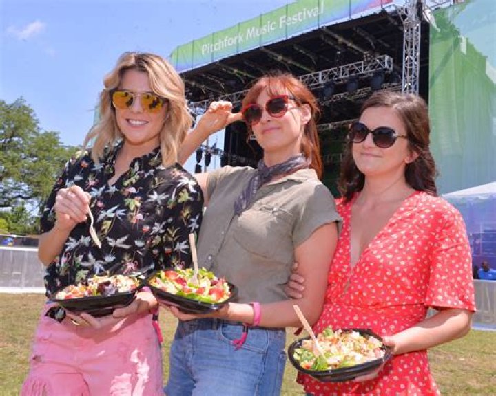 Grace Helbig Net Worth | Celebrity Net Worth