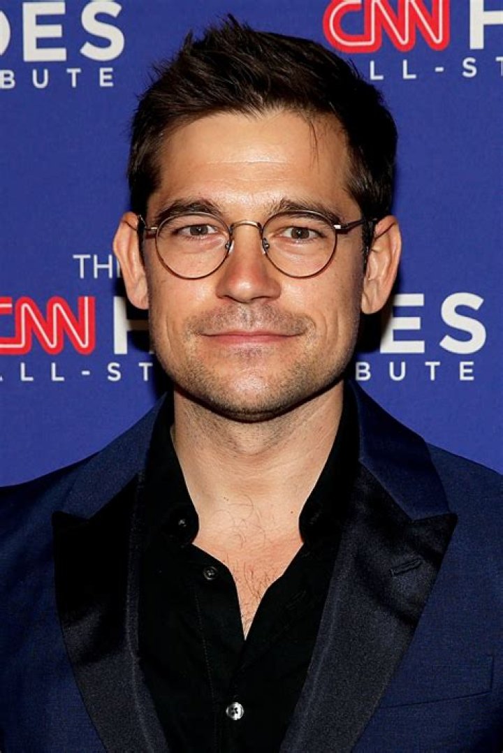 Jason Ralph Net Worth | Celebrity Net Worth