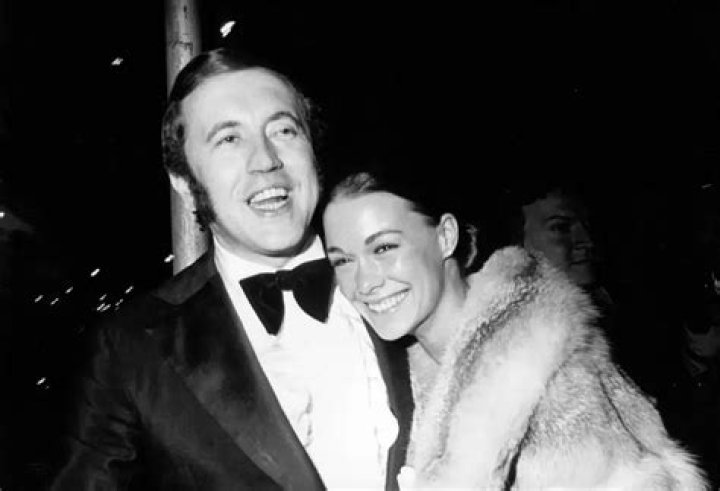 JoAnna Cameron Net Worth | Celebrity Net Worth