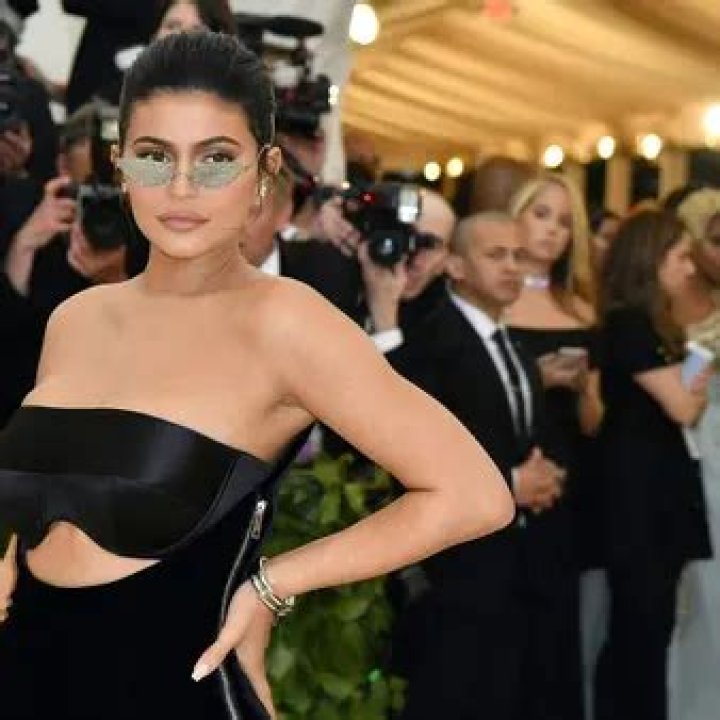 Kylie Jenner Is Not Worth $900 Million - That's A Silly Clickbait Headline To Sell Magazines