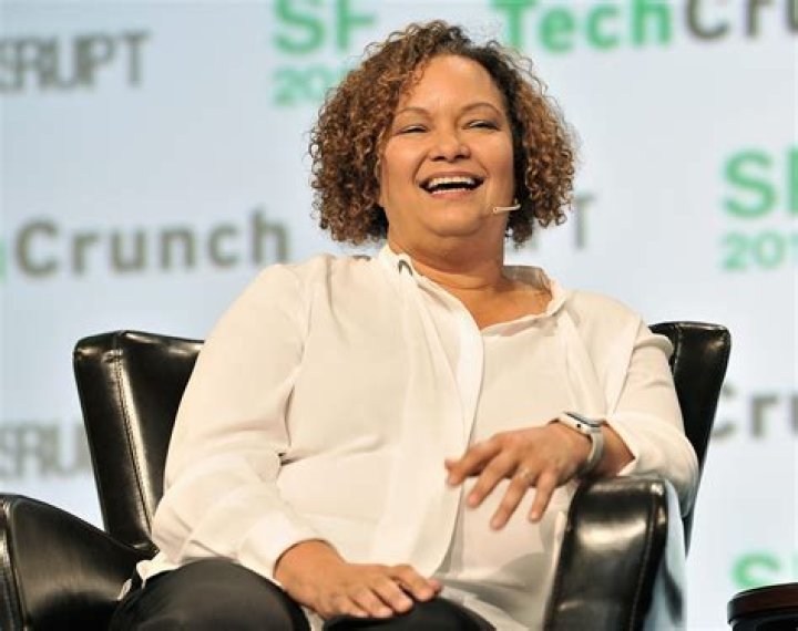 Lisa Jackson Net Worth | Celebrity Net Worth