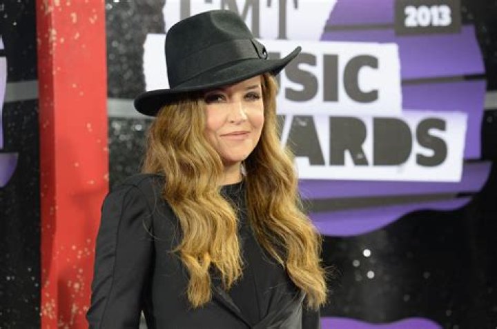 Lisa Marie Presley Suing Business Managers For Squandering $100 Million