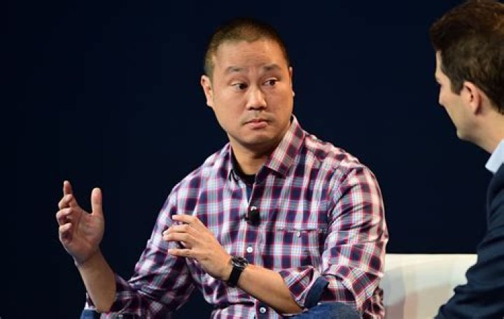 How To Make $450 Million Selling Shoes - The Story Of Tony Hsieh And Zappos