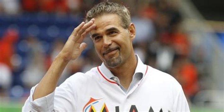 Mike Lowell Net Worth | Celebrity Net Worth