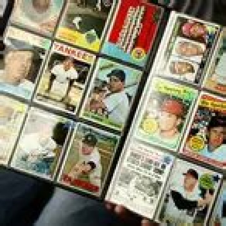 New Jersey Man Leaves Behinds A Baseball Card Collection Potentially Worth Millions