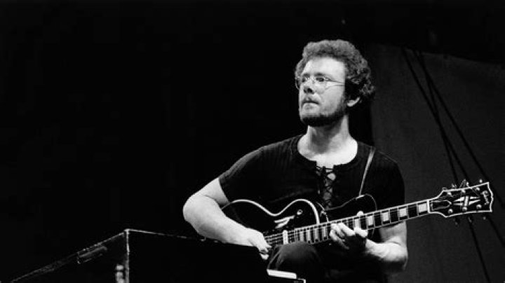 Robert Fripp Net Worth | Celebrity Net Worth
