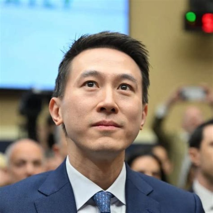 Shou Zi Chew Net Worth