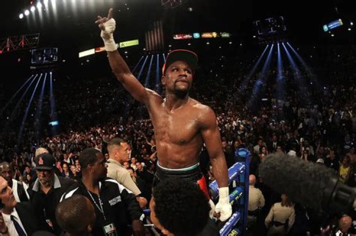 The Wildly Different Stories Of Floyd Mayweather Jr. And The Last Man Who Defeated Him