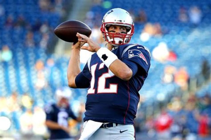 Tom Brady's Massive Pay Cut Is A Brilliant Financial Move