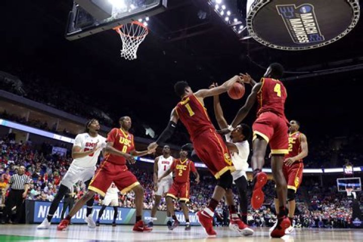 USC Junior Basketball Player Runs Investment Firm With $3.5 Million In Assets