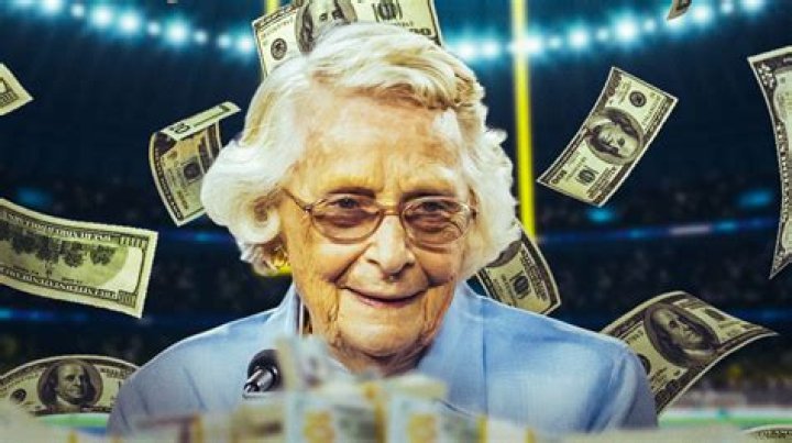 Virginia McCaskey Net Worth | Celebrity Net Worth