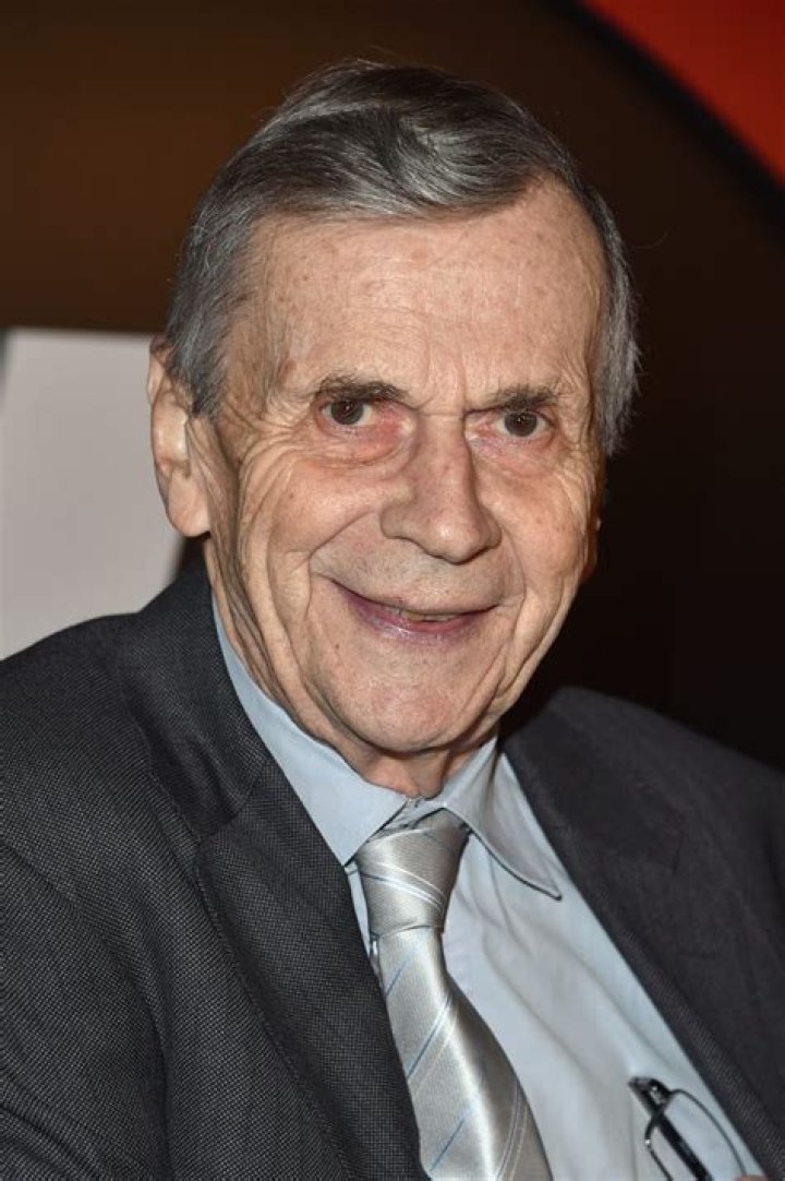William B. Davis Net Worth