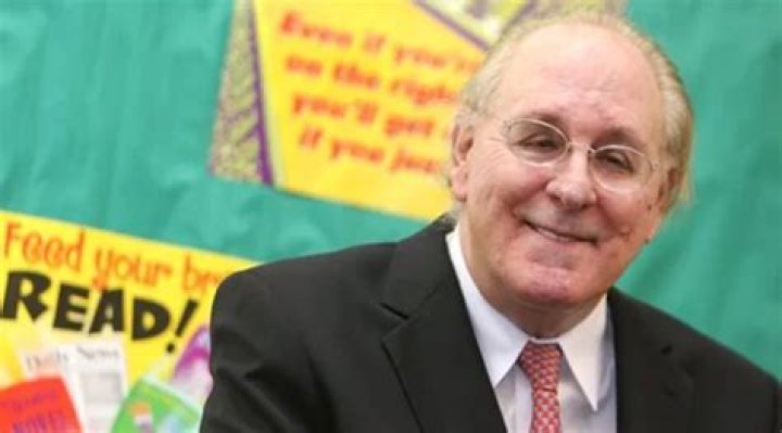 Winston Groom Net Worth | Celebrity Net Worth